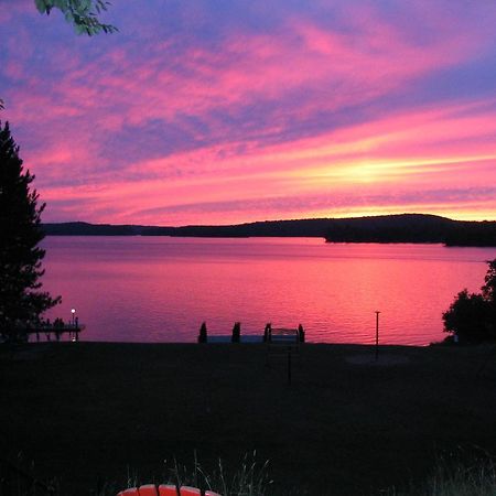 Birch Cliff Lodge On Baptiste Lake Highland Grove Exteriör bild