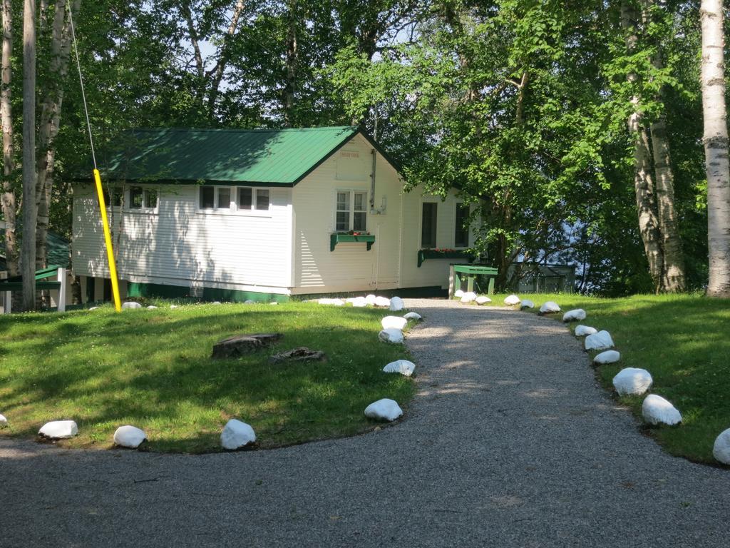 Birch Cliff Lodge On Baptiste Lake Highland Grove Exteriör bild