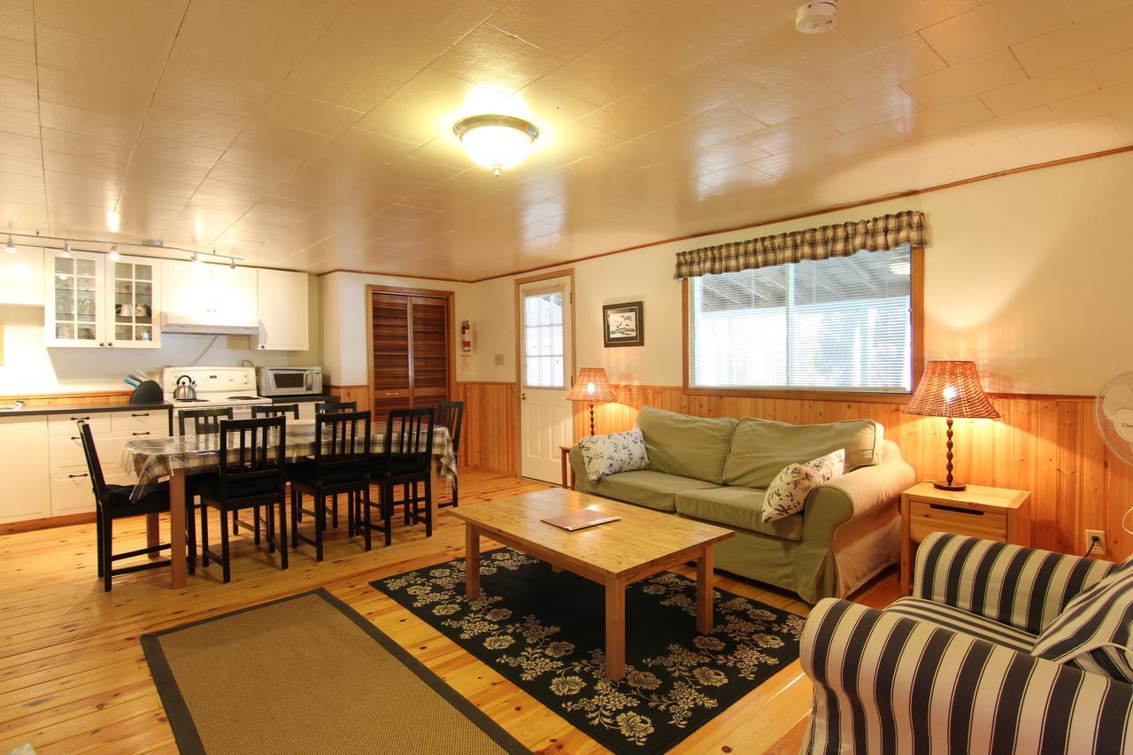 Birch Cliff Lodge On Baptiste Lake Highland Grove Exteriör bild