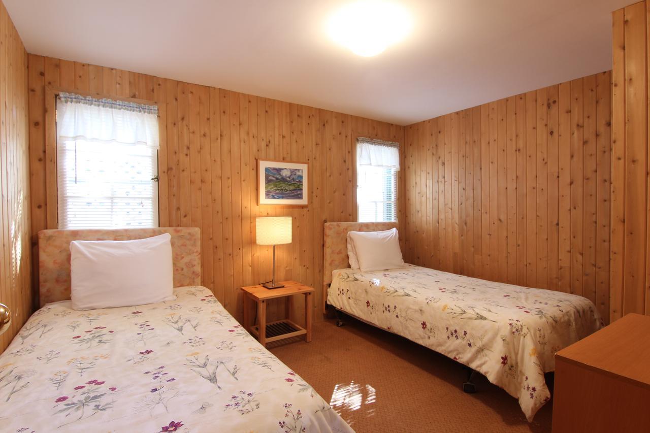 Birch Cliff Lodge On Baptiste Lake Highland Grove Exteriör bild