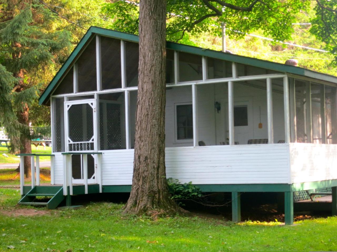 Birch Cliff Lodge On Baptiste Lake Highland Grove Exteriör bild